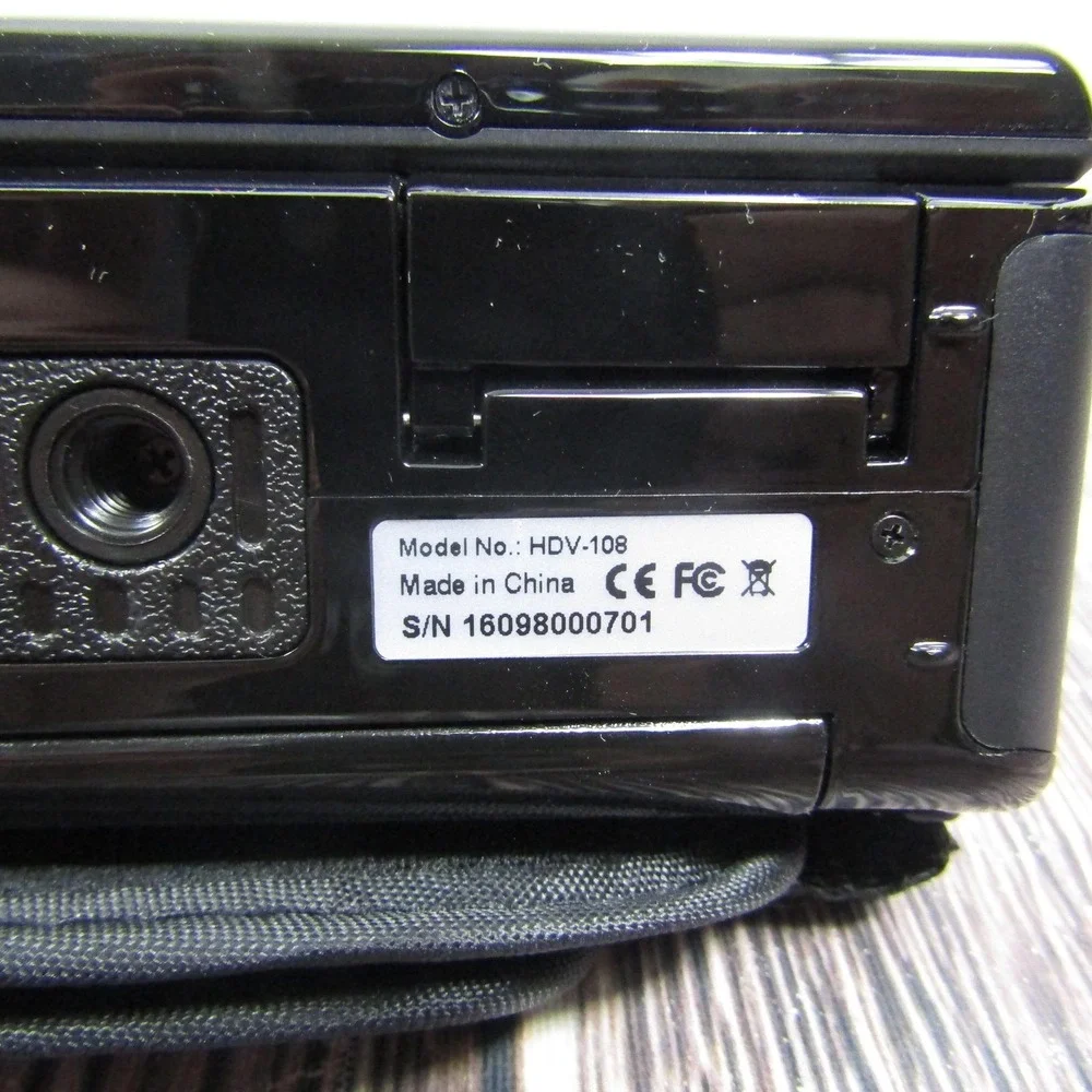Besteker HDV-108 HD 720P Digital Camcorder 16MP 16X Zoom Black Handheld DVC‎